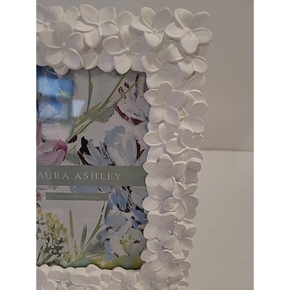 Laura Ashley White Textured Resin Flower Floral 4 X 6 Picture Frame Bridal Baby - Picture 4 of 8
